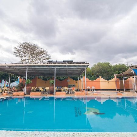 Falcon heights Hotel Nanyuki Buitenkant foto