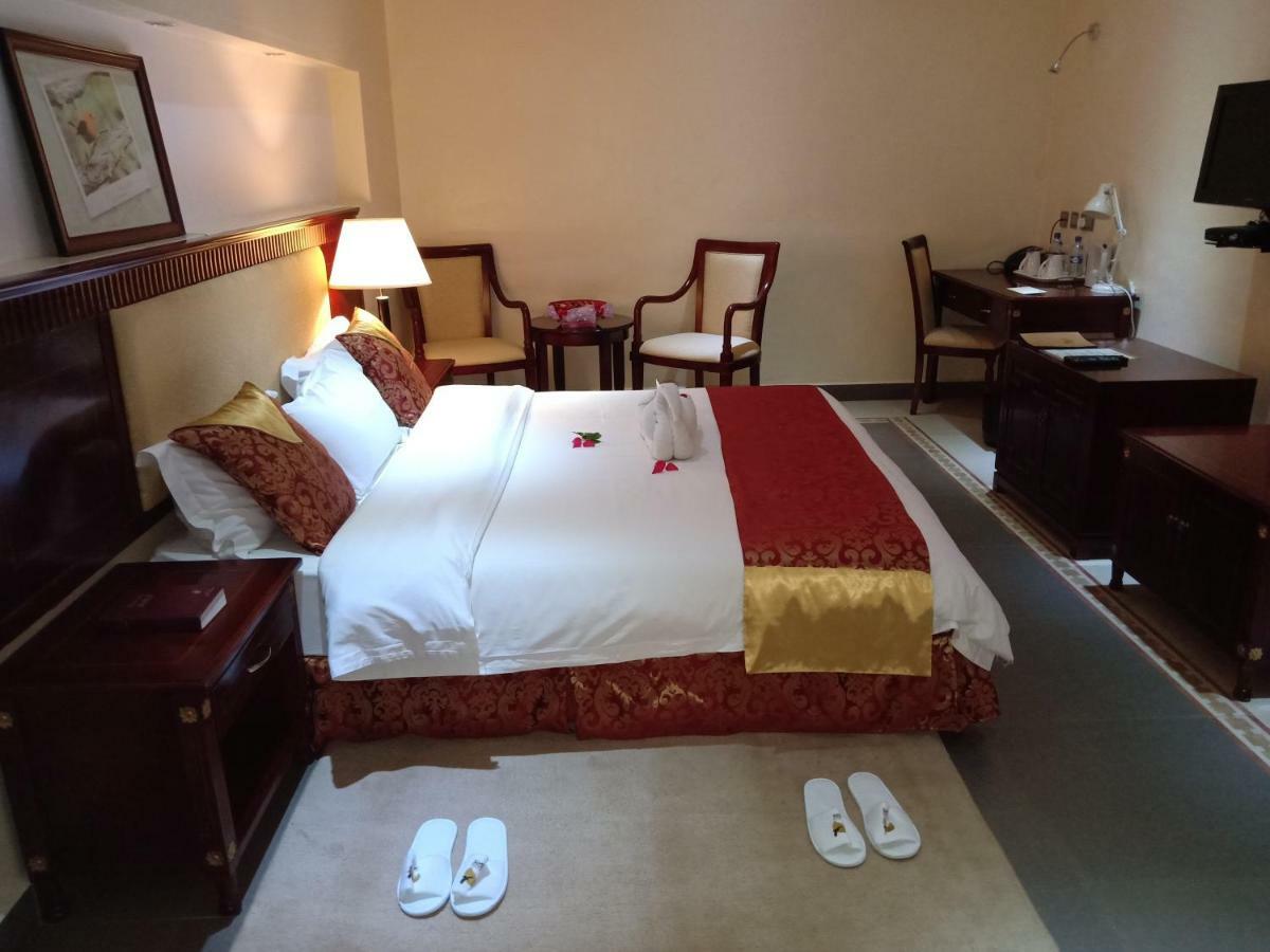 Falcon heights Hotel Nanyuki Buitenkant foto