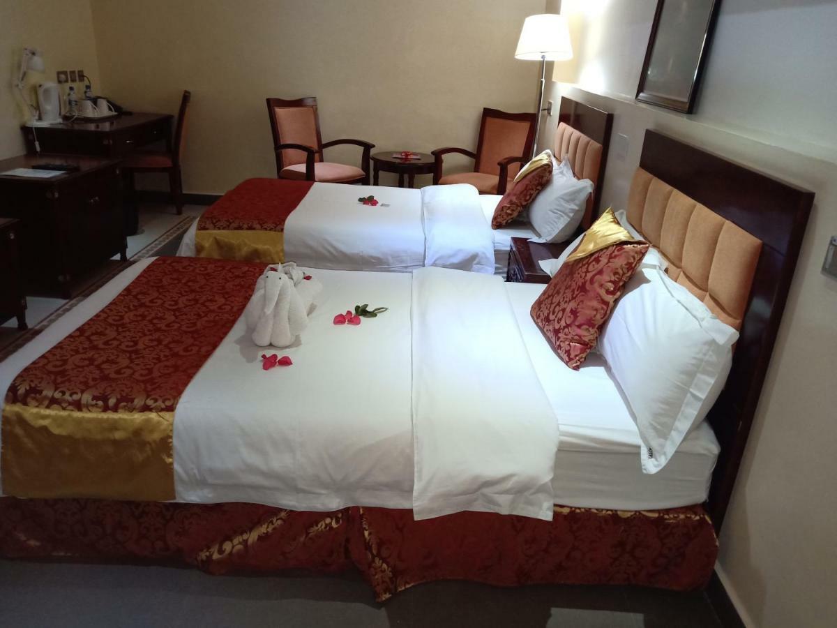 Falcon heights Hotel Nanyuki Buitenkant foto