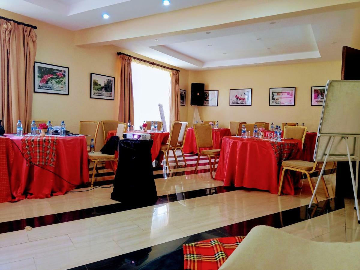 Falcon heights Hotel Nanyuki Buitenkant foto