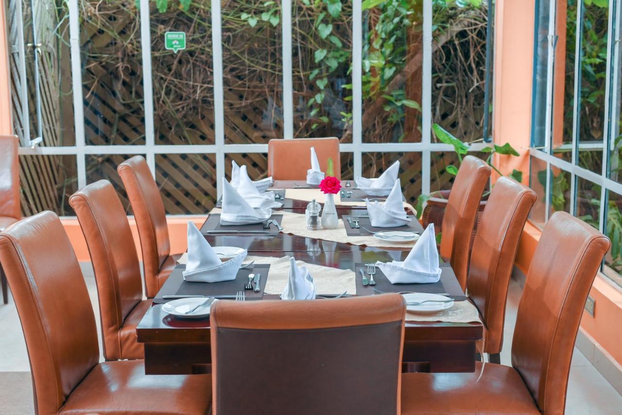 Falcon heights Hotel Nanyuki Buitenkant foto