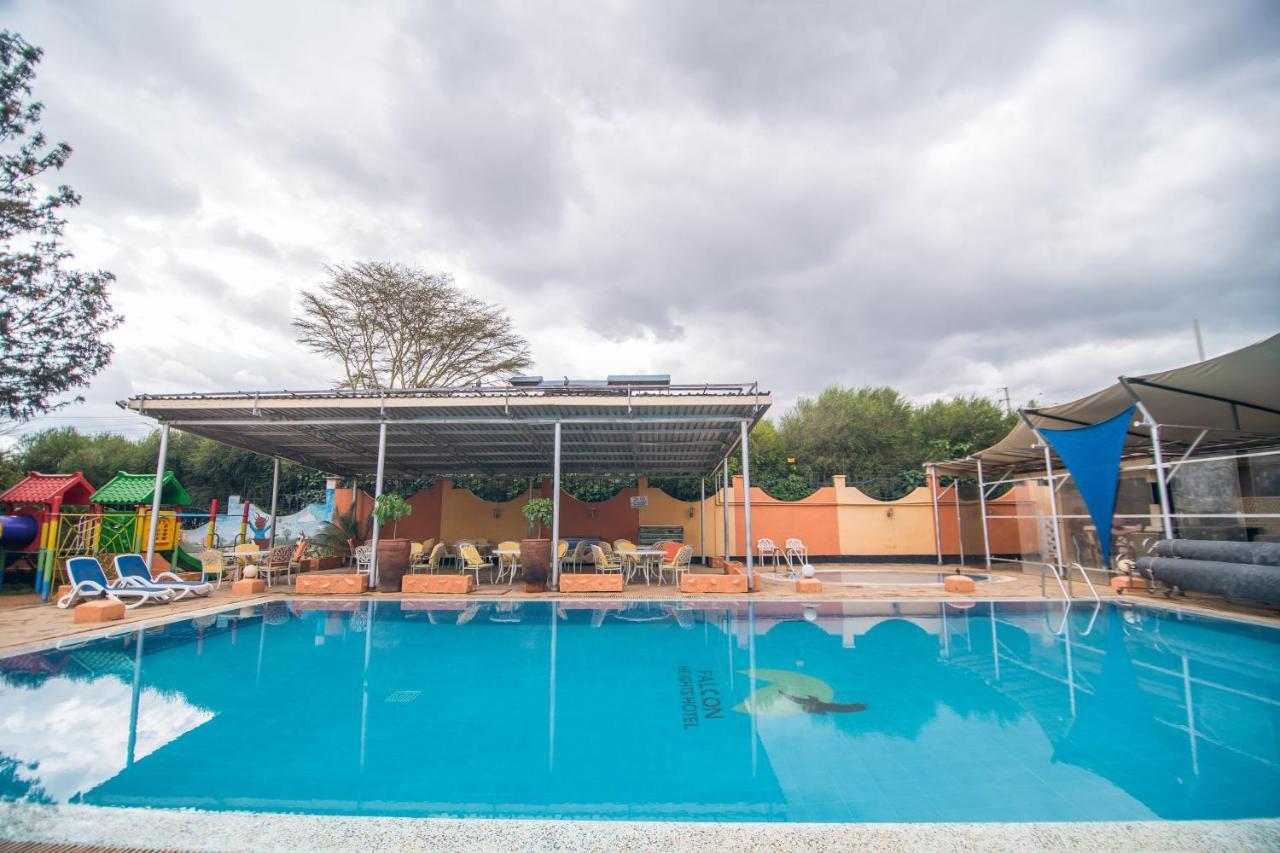 Falcon heights Hotel Nanyuki Buitenkant foto