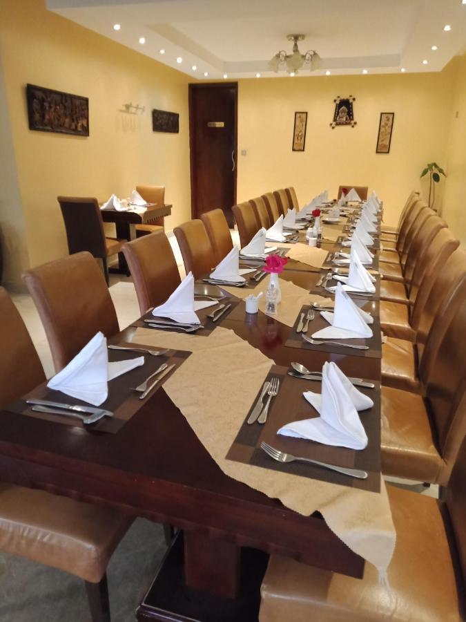 Falcon heights Hotel Nanyuki Buitenkant foto