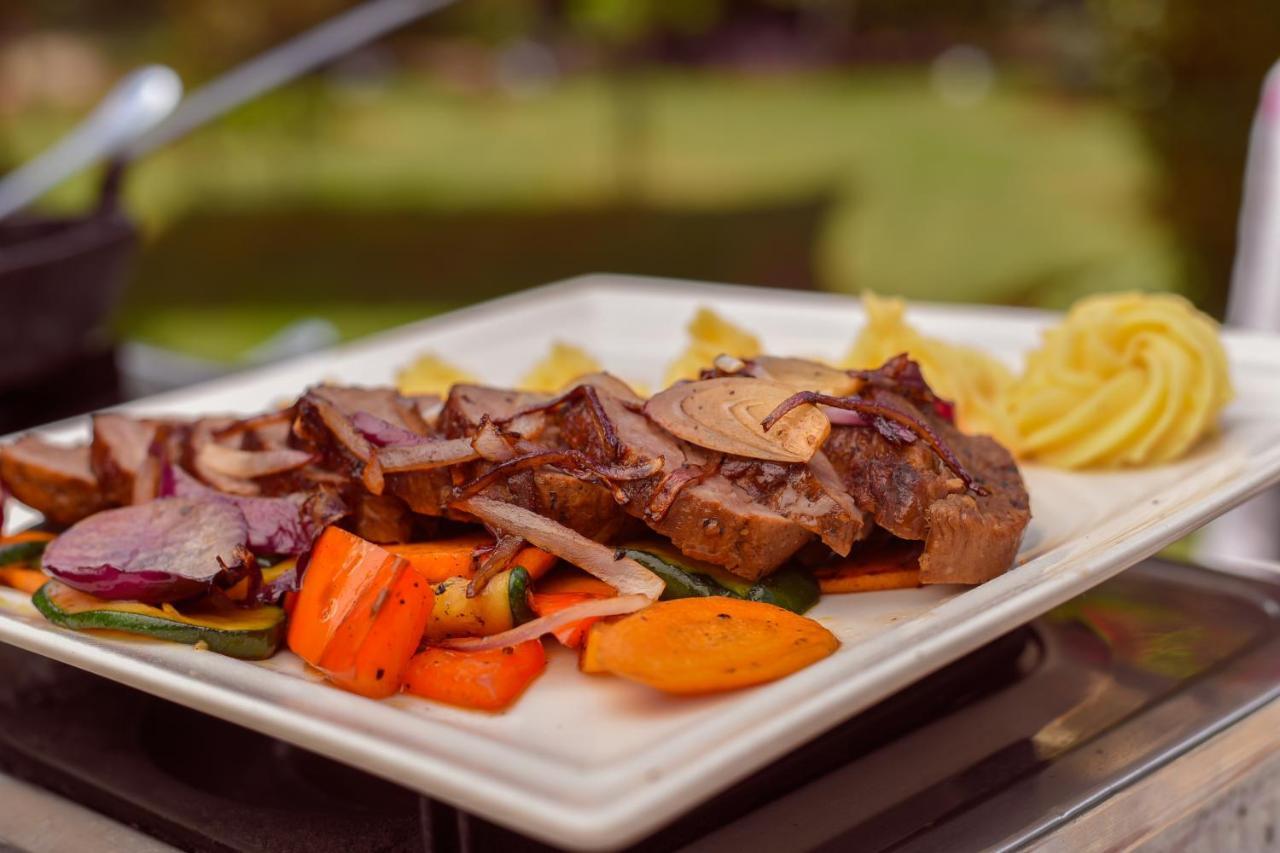Falcon heights Hotel Nanyuki Buitenkant foto
