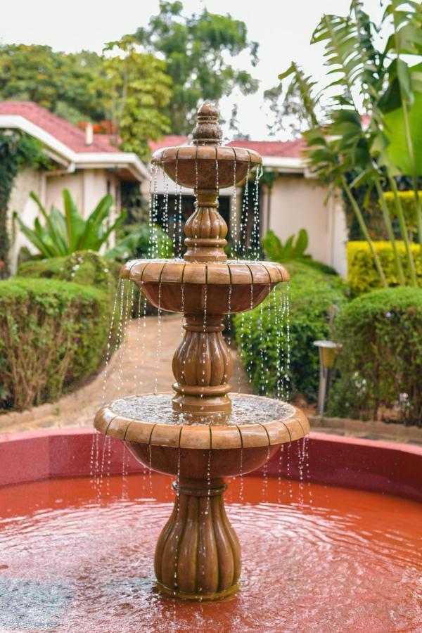 Falcon heights Hotel Nanyuki Buitenkant foto
