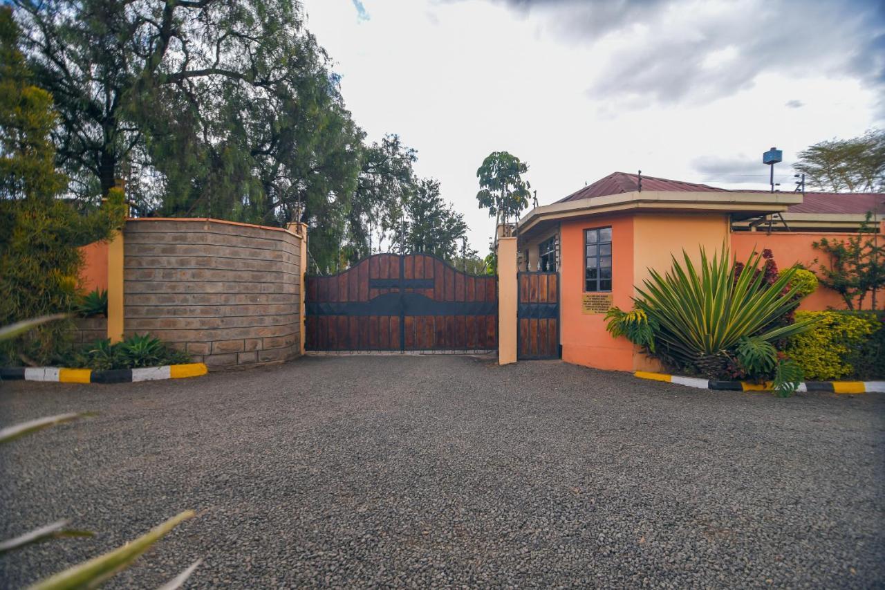 Falcon heights Hotel Nanyuki Buitenkant foto